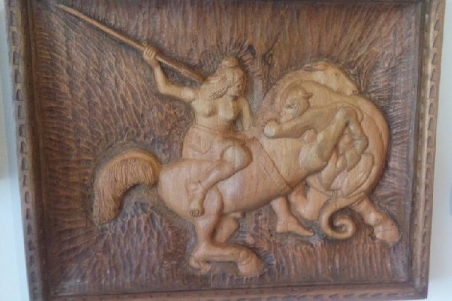 Entalhe "A Amazona e a Pantera"